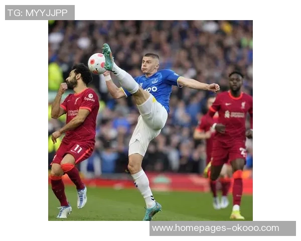 埃弗顿迎战利阿波罗期待精彩对决球迷热情高涨助威球队奋勇争胜 埃弗顿迎战利阿波罗期待精彩对决球迷热情高涨助威球队奋勇争胜